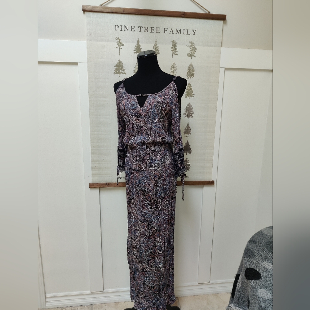 American Eagle Paisley Cold Shoulder Maxi Dress - Size M - Picture 5 of 12